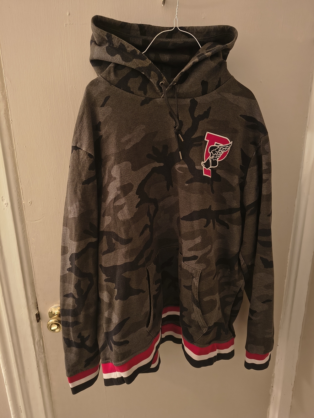 Polo by Ralph Lauren Men's Gray Camo Hoodie with Red Patch